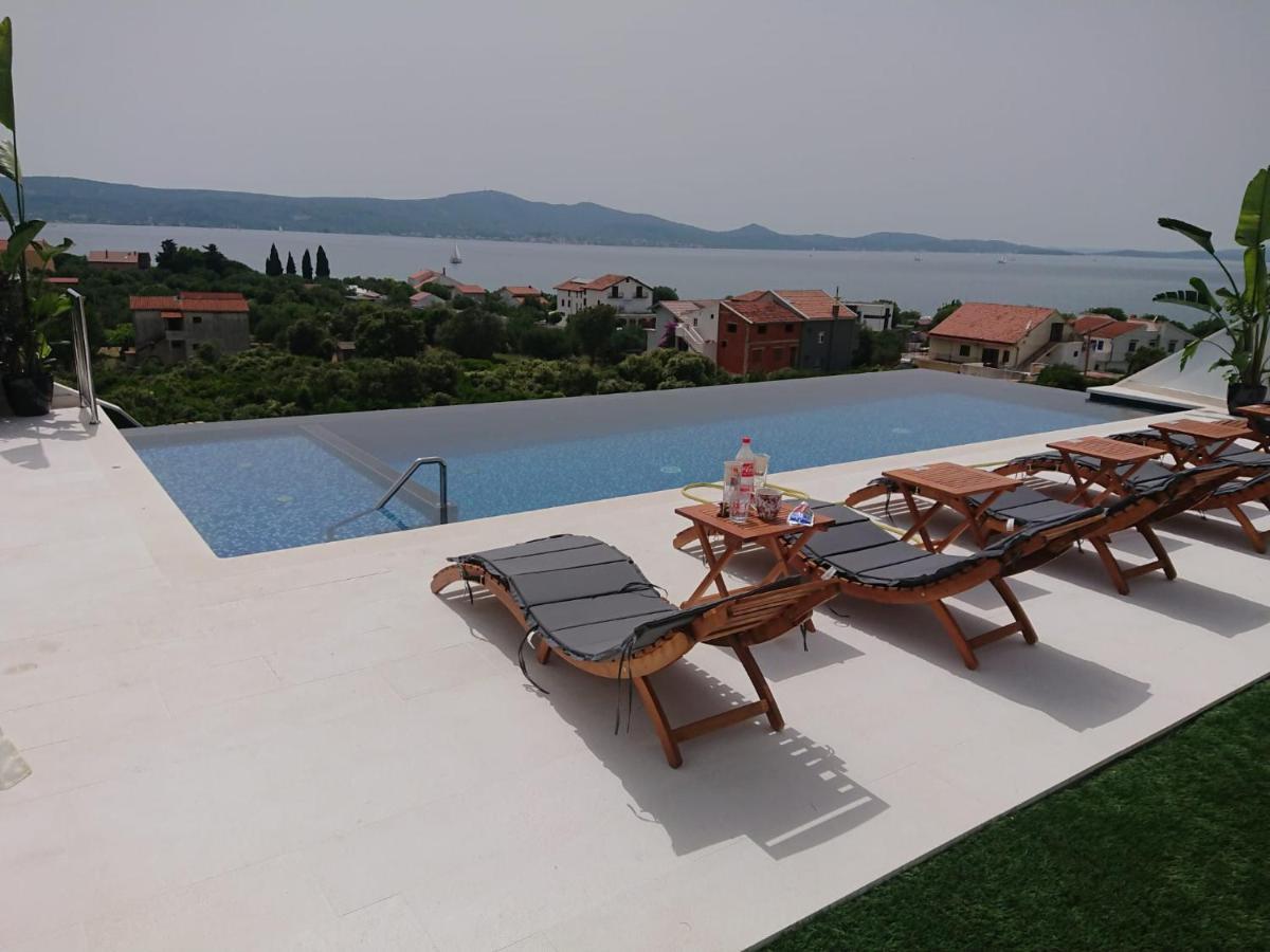 סבטי פטר Holiday House Dominik Apartments מראה חיצוני תמונה