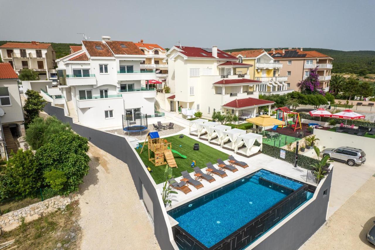 סבטי פטר Holiday House Dominik Apartments מראה חיצוני תמונה