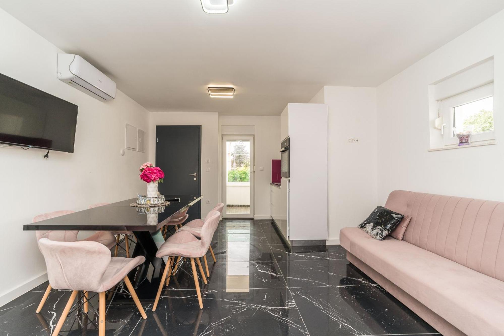 סבטי פטר Holiday House Dominik Apartments חדר תמונה