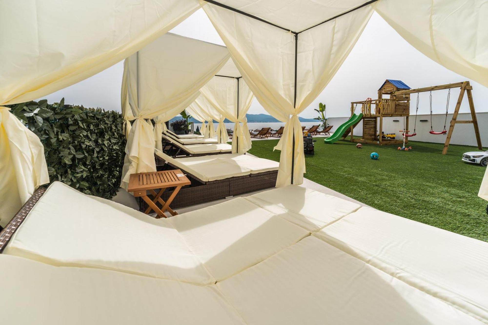 סבטי פטר Holiday House Dominik Apartments מראה חיצוני תמונה