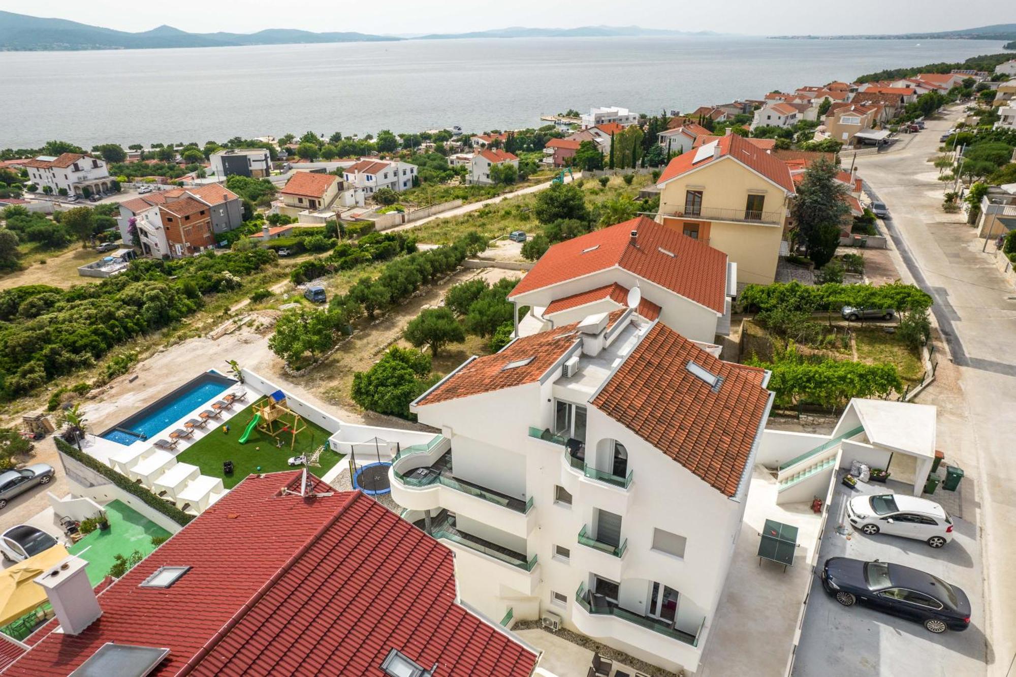 סבטי פטר Holiday House Dominik Apartments מראה חיצוני תמונה