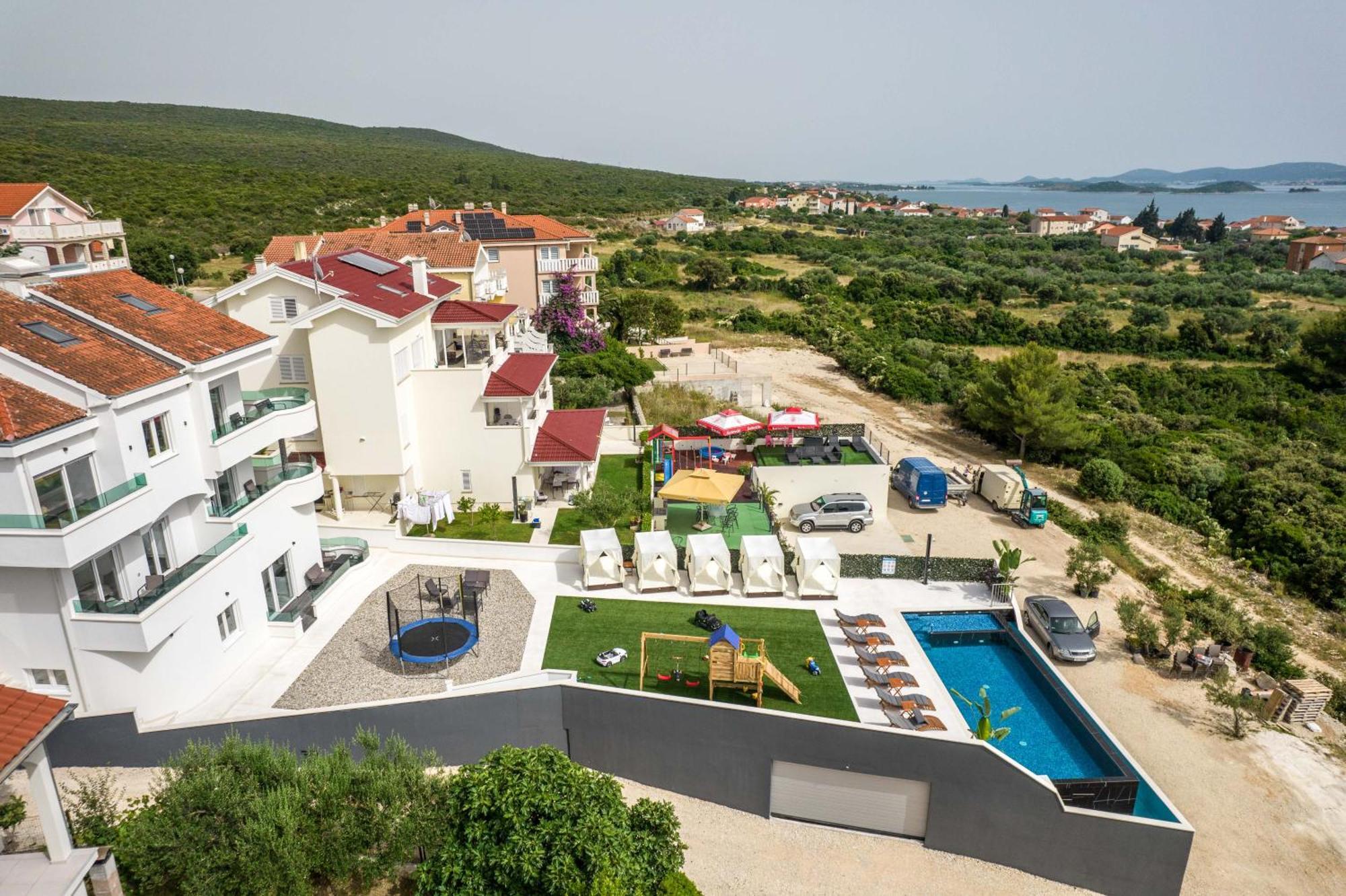 סבטי פטר Holiday House Dominik Apartments חדר תמונה